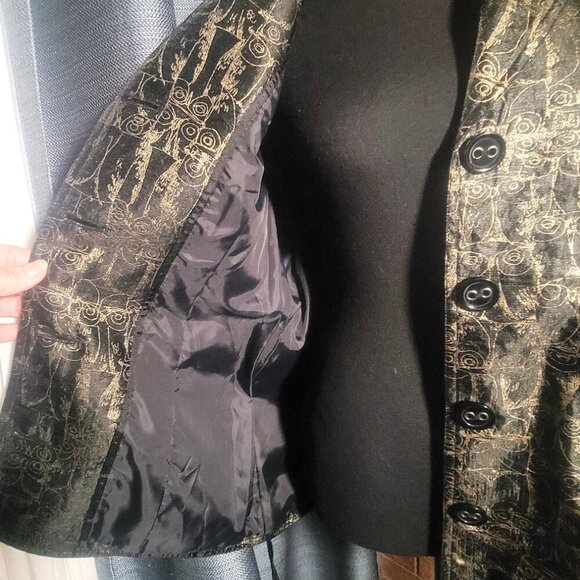 Chico's Black & Gold Owl-Patterned Metallic Blazer - Size 1 (Med/8) - Picture 8 of 12